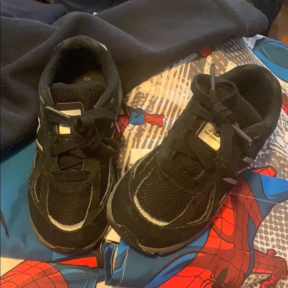 Shoes - Picture 2 of 4